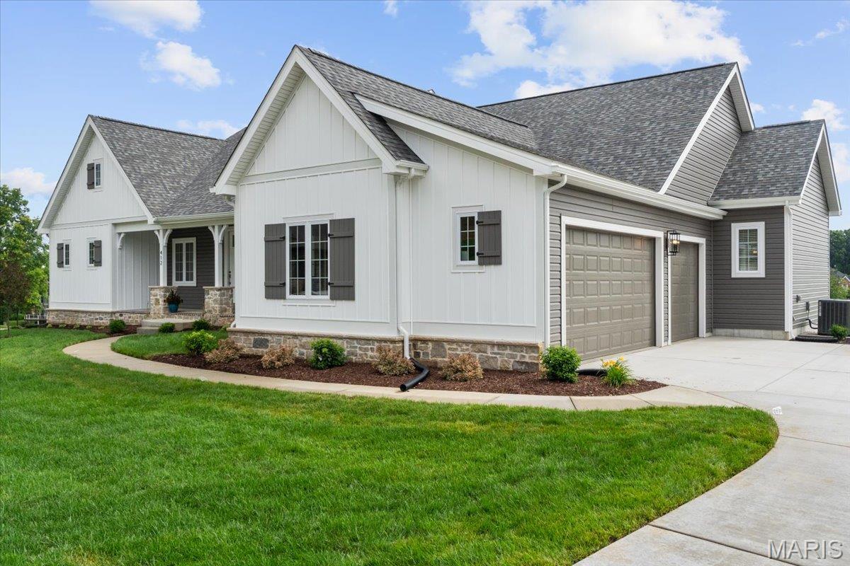 412 Parkview Lane Entry