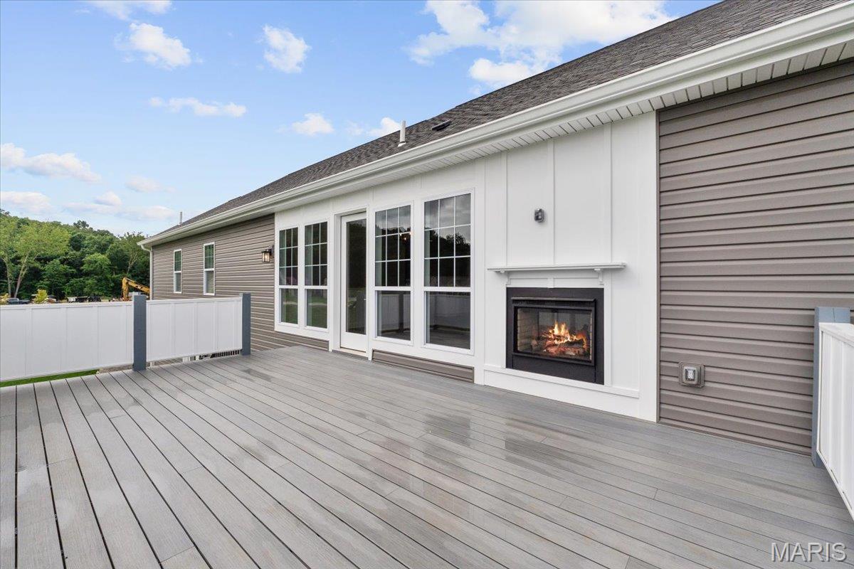 412 Parkview Lane Outdoor Deck