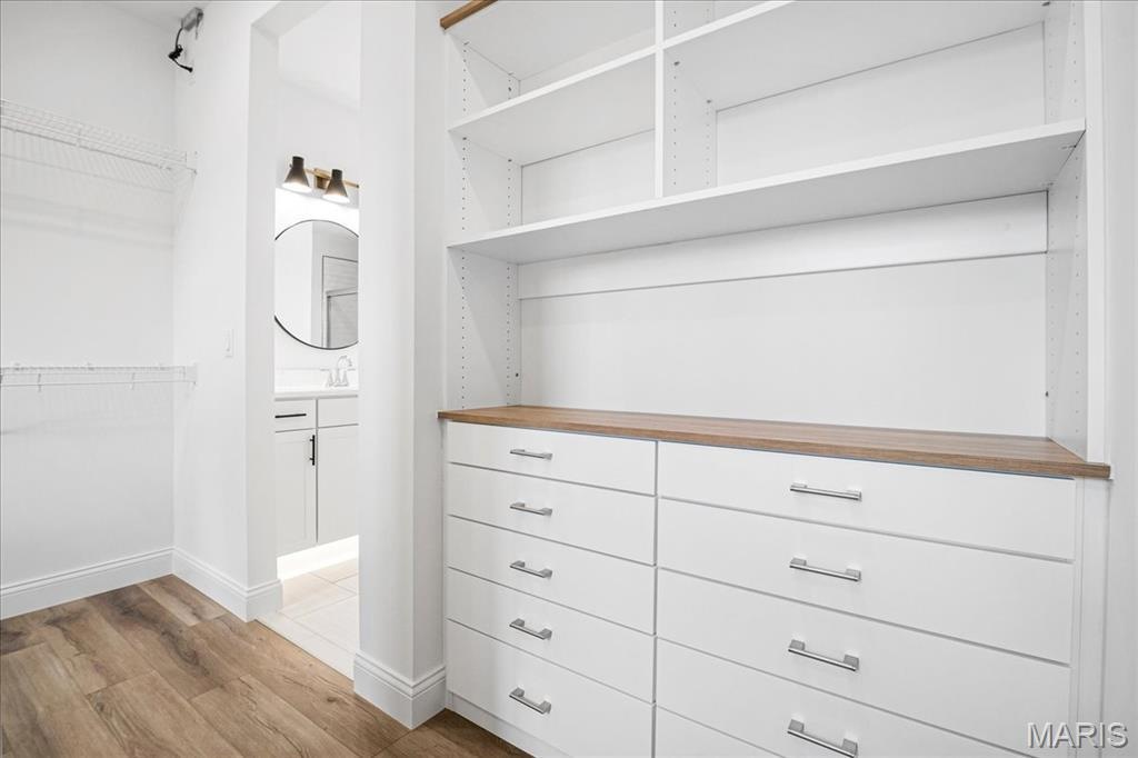 477 Parkview Lane Detail