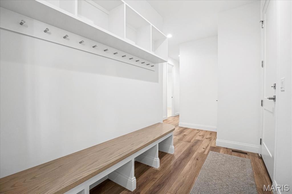 477 Parkview Lane Feature