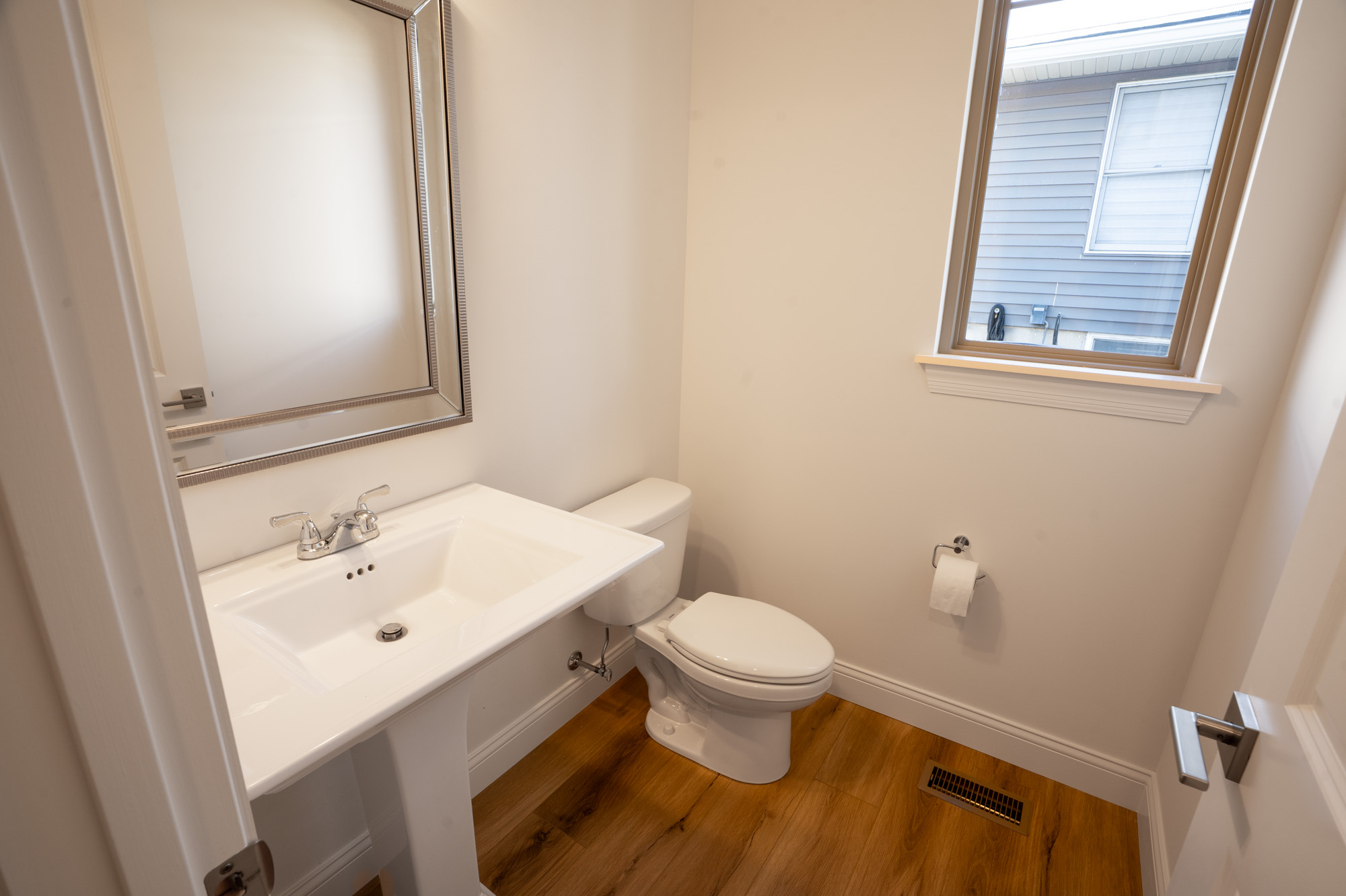 339 Caroline Ave Powder Room