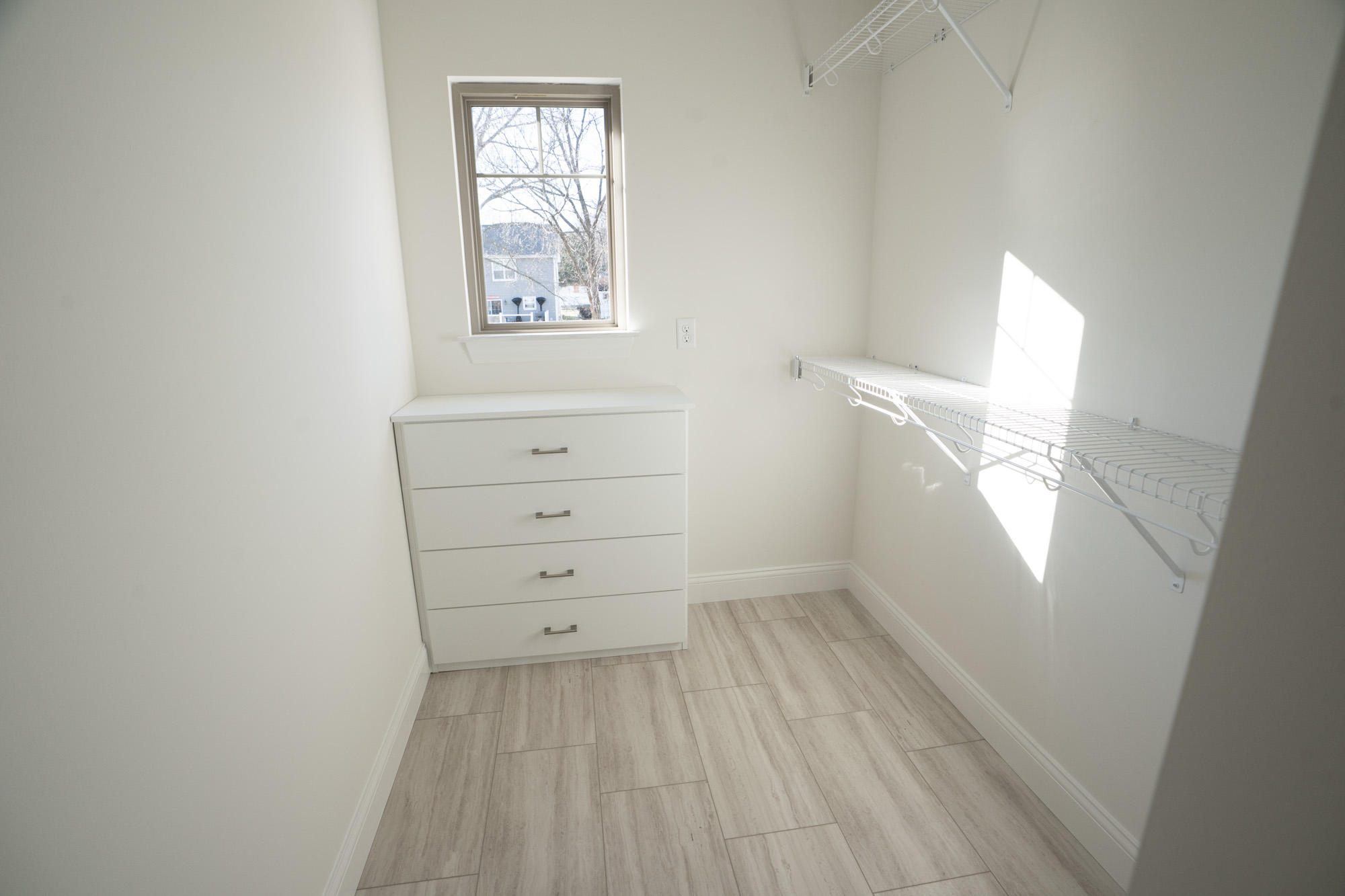 339 Caroline Ave Master Closet